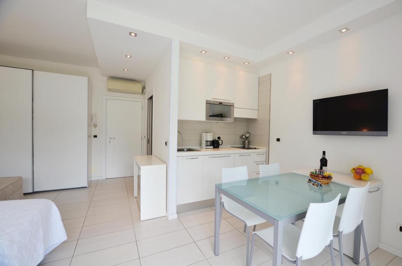 Club Nautico - Phoenix Studio Lake View Riva del Garda Luaran gambar