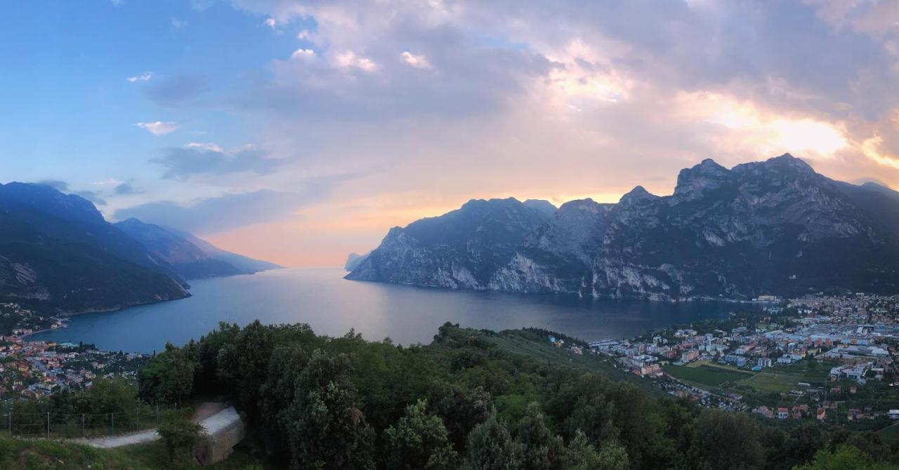 Club Nautico - Phoenix Studio Lake View Riva del Garda Luaran gambar