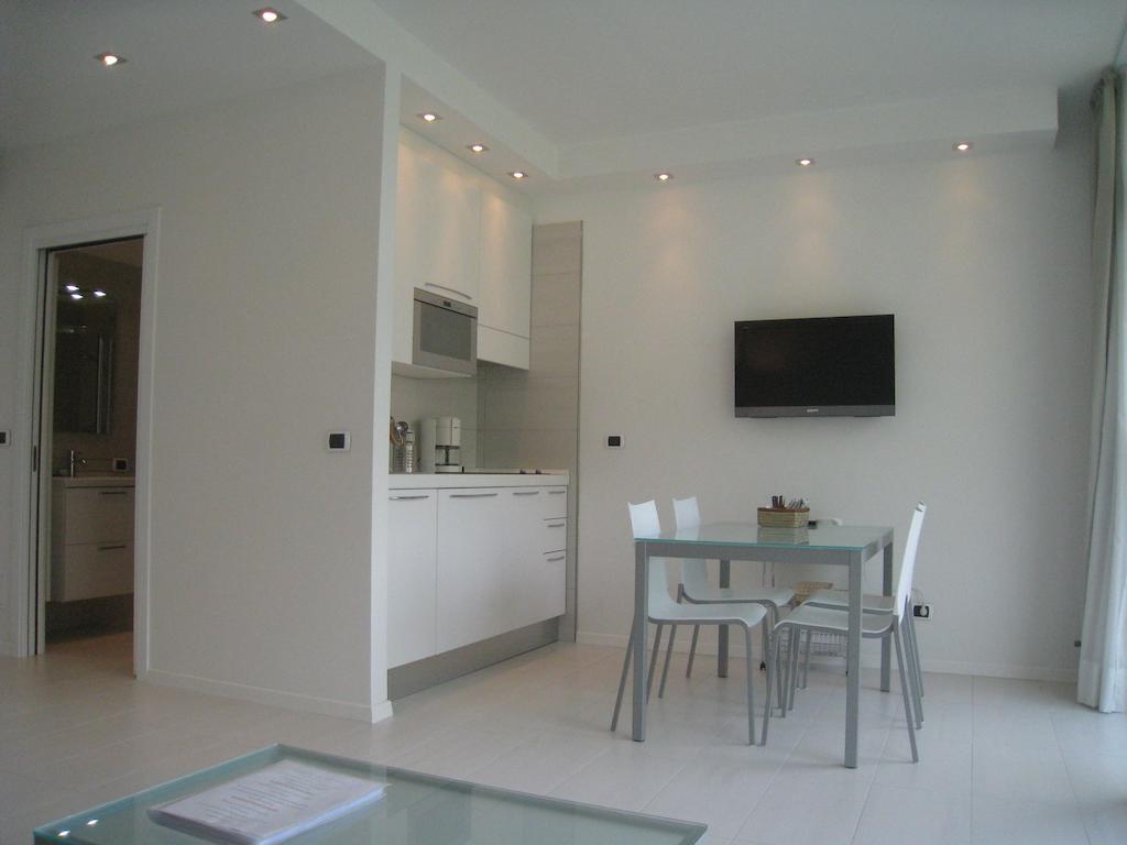 Club Nautico - Phoenix Studio Lake View Riva del Garda Bilik gambar